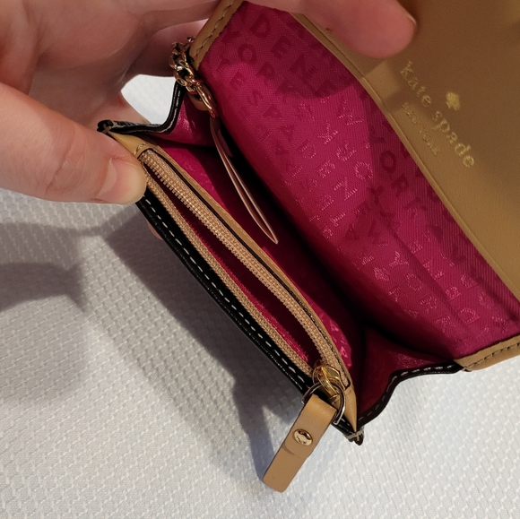 Kate Spade Keychain Wallet with ID and Coin pocket - Picture 3 of 6